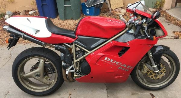 1995 Ducati Superbike 916