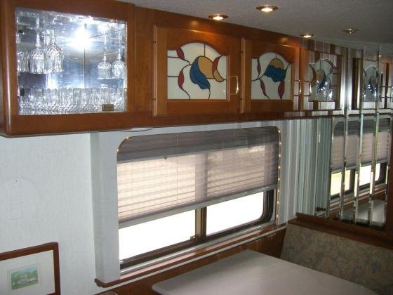 2000 Country Coach Magna Indulgence 40 Ft