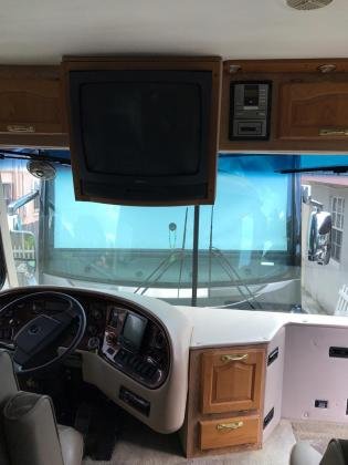 2002 Freightliner X-Line Reflection RV Class A