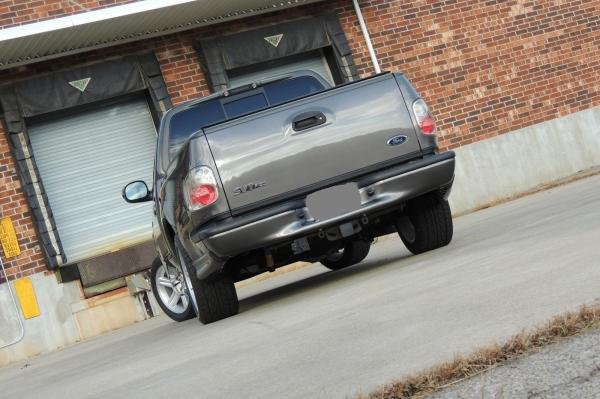 2004 Ford F-150 SVT Lightning 5.4L