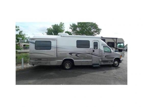 2005 Coach House Platinum 272 XLFS