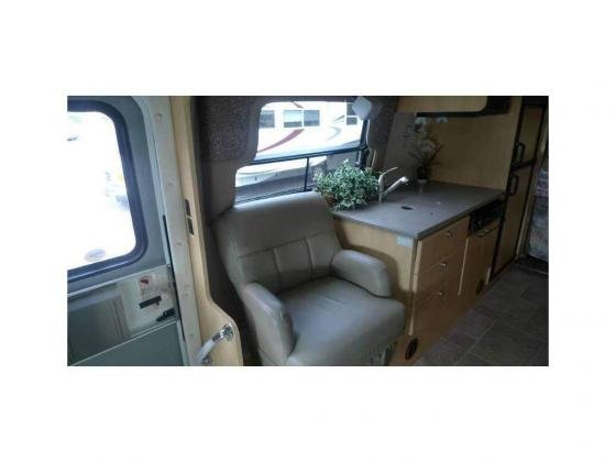 2005 Coach House Platinum 272 XLFS