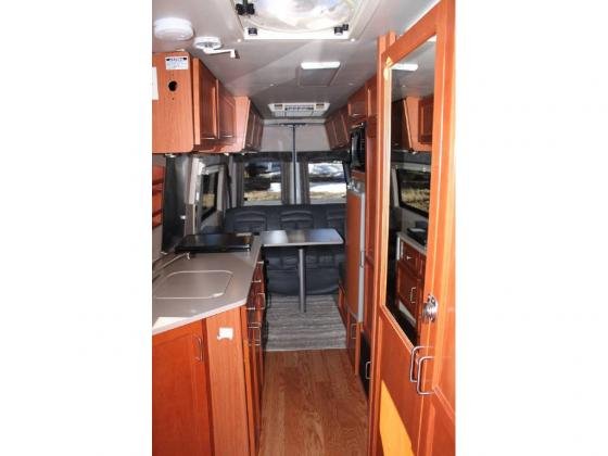 2005 Leisure Travel FREE SPIRIT 210 B