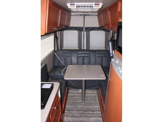 2005 Leisure Travel FREE SPIRIT 210 B