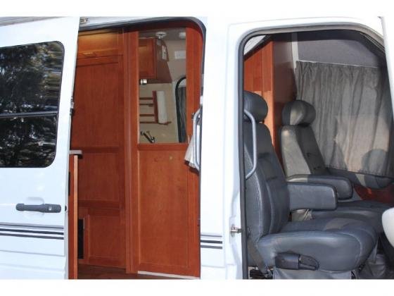 2005 Leisure Travel FREE SPIRIT 210 B