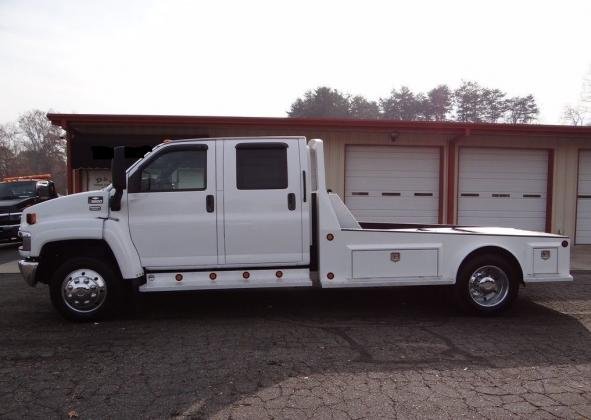 2006 CHEVROLET C5500 4 DOOR WESTERN HAULER TRUCK