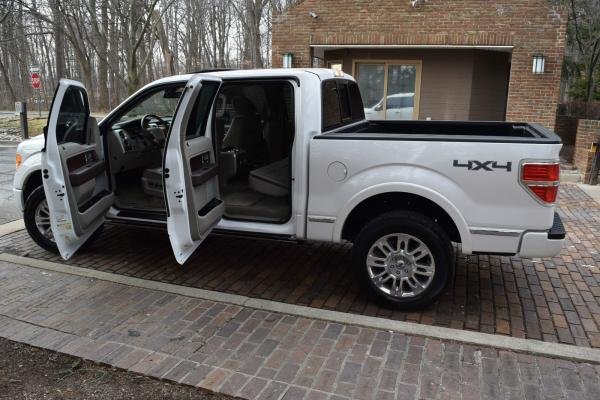 2010 Ford F-150 Platinum 5.4L V8 Amazing