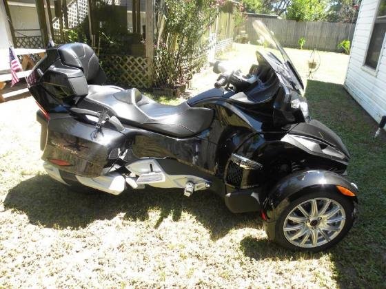 2015 Can-Am SPYDER RT SE6