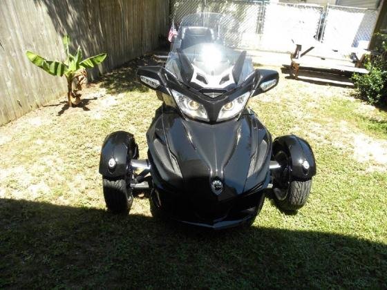 2015 Can-Am SPYDER RT SE6