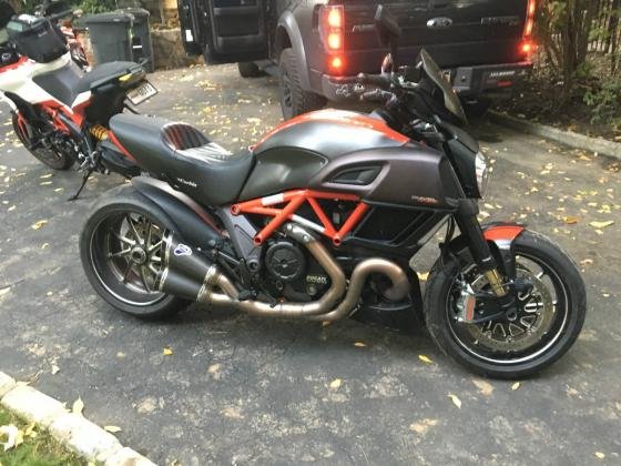 2015 Ducati Diavel Carbon Red