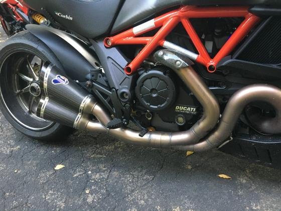 2015 Ducati Diavel Carbon Red