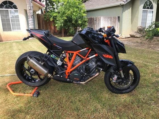 2015 KTM Superduke 1290r