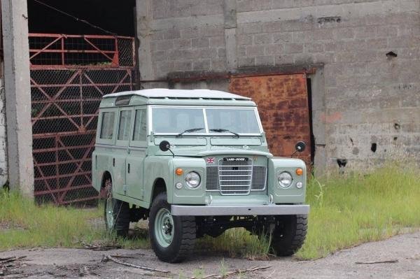 1974 Land Rover Defender Safari 109 Full Restoration