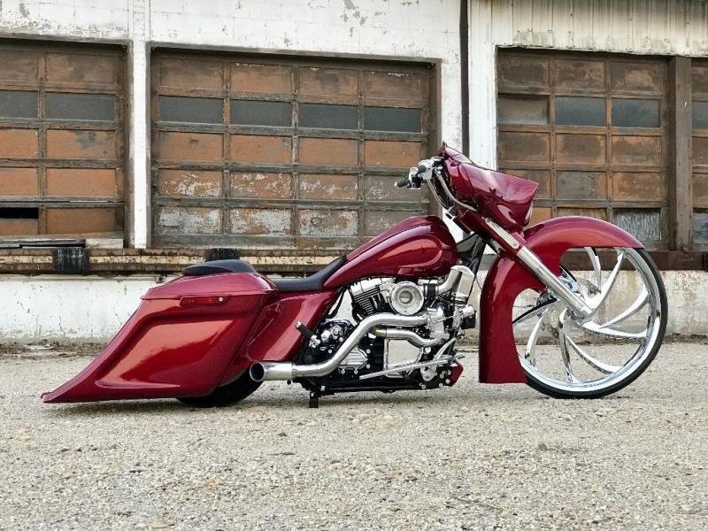 street glide custom bagger