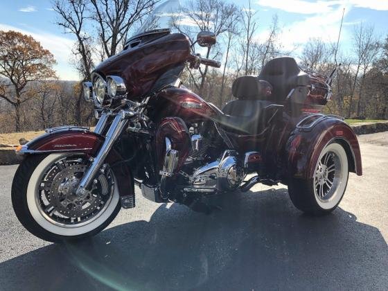 2016 Harley-Davidson Tri Glide Ultra Red Trike