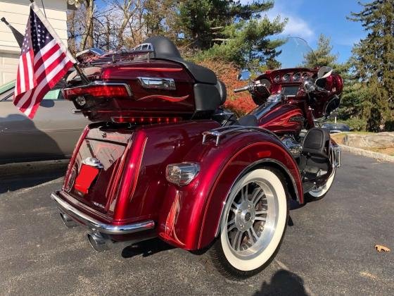 2016 Harley-Davidson Tri Glide Ultra Red Trike