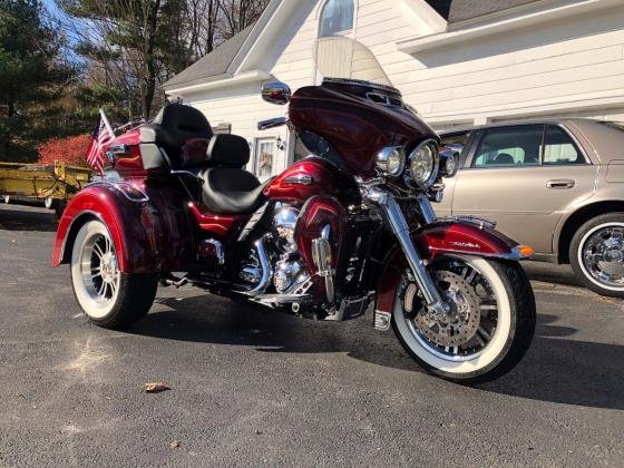 2016 Harley-Davidson Tri Glide Ultra Red Trike