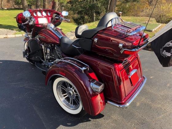 2016 Harley-Davidson Tri Glide Ultra Red Trike