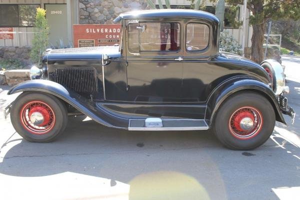 1931 Ford Model A Deluxe Coupe A-V8