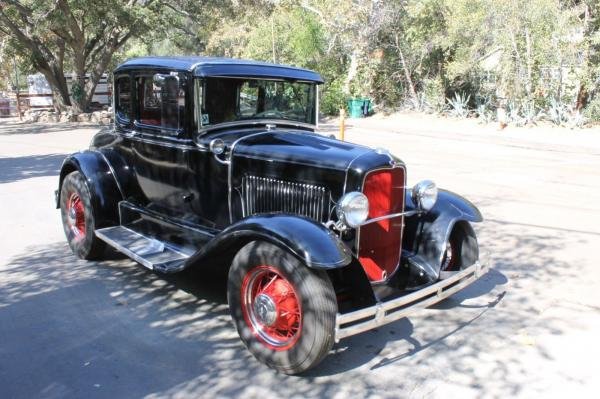 1931 Ford Model A Deluxe Coupe A-V8