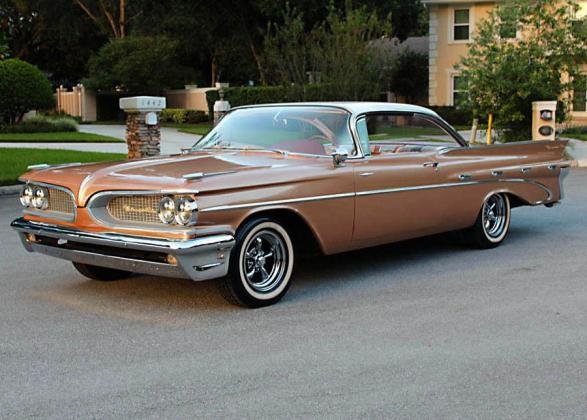 1959 Pontiac Bonneville Hardtop 389 V-8 4BBL