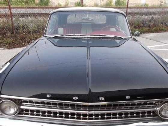 1961 Ford Galaxie Sunliner Deluxe Convertible