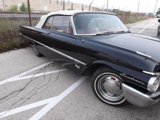 1961 Ford Galaxie Sunliner Deluxe Convertible