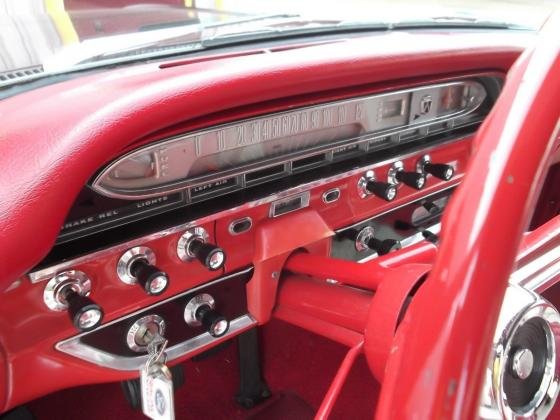 1961 Ford Galaxie Sunliner Deluxe Convertible