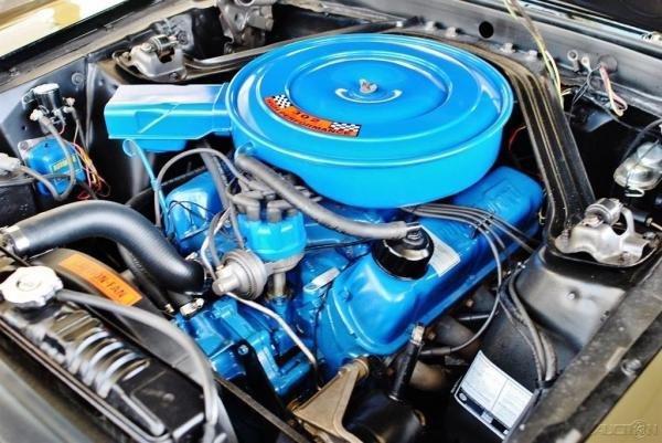 Cars - 1969 Ford Mustang SportRoof 302 2 Barrel V-8 Engine