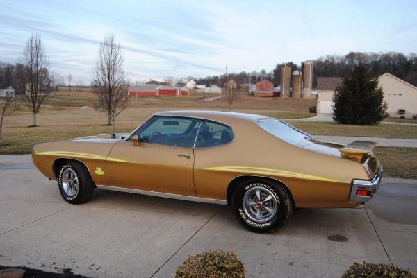 1970 Pontiac GTO Coupe Gold 400