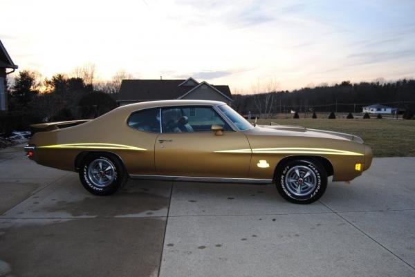 1970 Pontiac GTO Coupe Gold 400