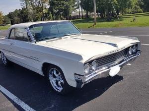 1963 Oldsmobile 88 Dynamic Holiday Hard Top