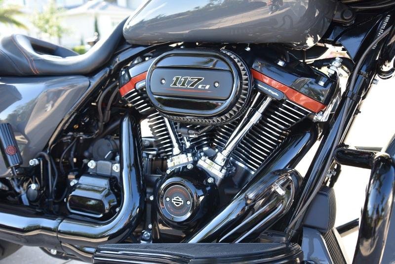 Motorcycles - 2018 Harley-Davidson Touring CV0 Roadglide