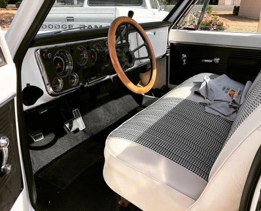 1972 Chevrolet C-10 Shortbed TH400 Auto Transmission