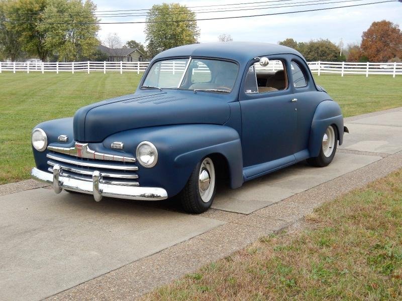 Cars - 1946 Ford Deluxe Coupe Street Rod