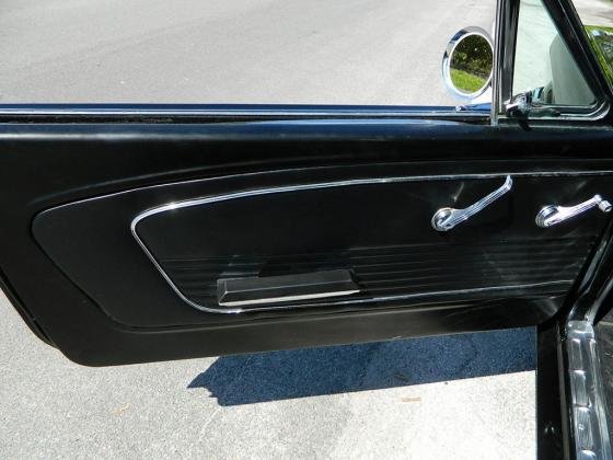 1966 FORD MUSTANG FASTBACK 2+2 FINISHED IN RAVEN BLACK