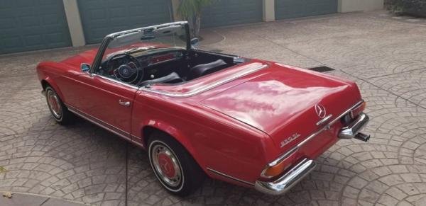 1967 Mercedes-Benz 250SL ROADSTER 4 Speed Manual