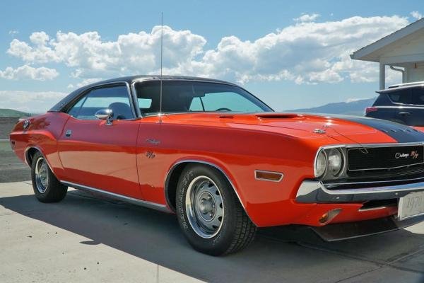 1970 Dodge Challenger RT SE 383 Magnum V8  335 HP