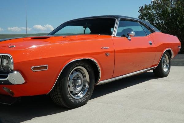 1970 Dodge Challenger RT SE 383 Magnum V8  335 HP