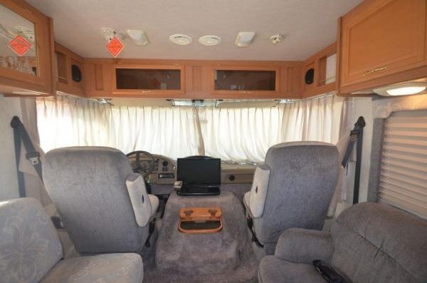 2003 Fleetwood Terra 31H Class A GM Motor Home