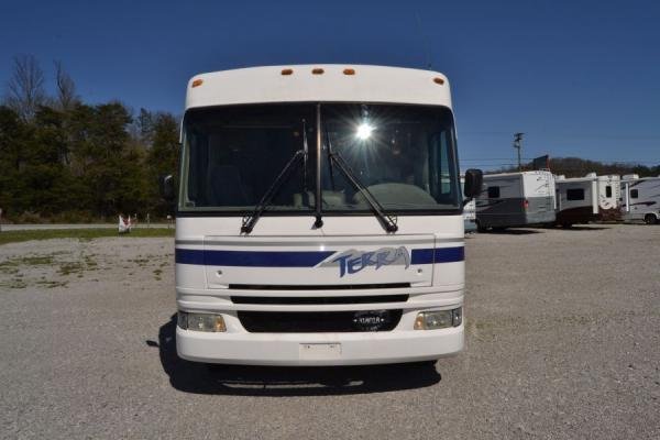 2003 Fleetwood Terra 31H Class A GM Motor Home