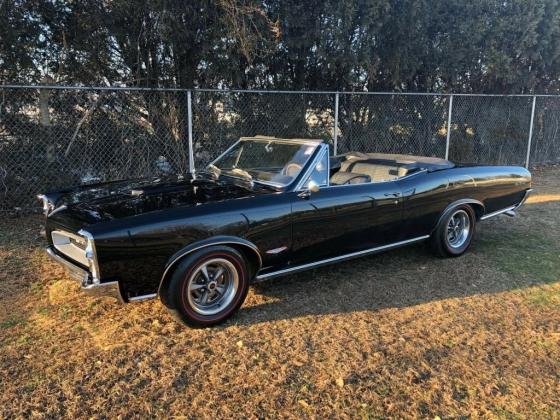 1966 PONTIAC GTO CONVERTIBLE BLACK 389 TRI-POWER