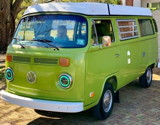 1976 Volkswagen Bus/Vanagon Westfalia Custom LED