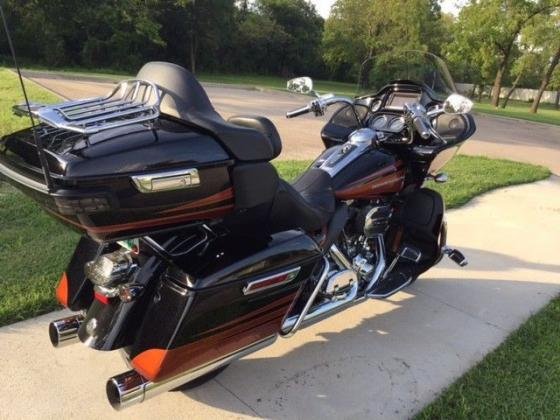 2015 Harley-Davidson Touring Road Glide FLTRUSE