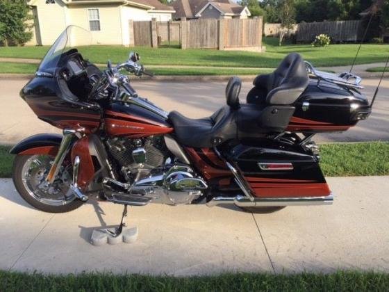 2015 Harley-Davidson Touring Road Glide FLTRUSE