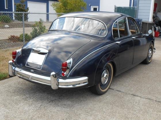 1967 Jaguar MK II 4spd Sedan