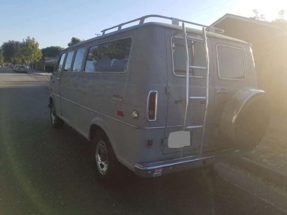 1972 Ford Econoline Club Wagon 302