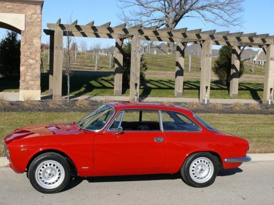 1966 Alfa Romeo Giulia Sprint GTV Stepnose