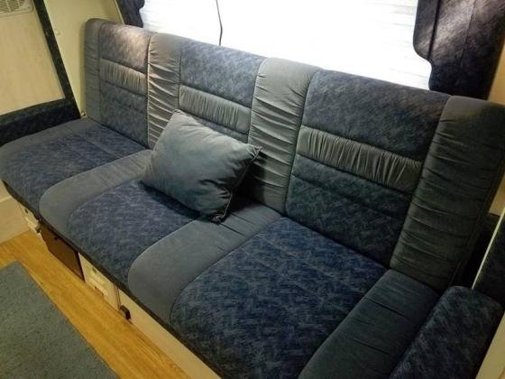 2004 Coach House Platinum 27ft Automatic