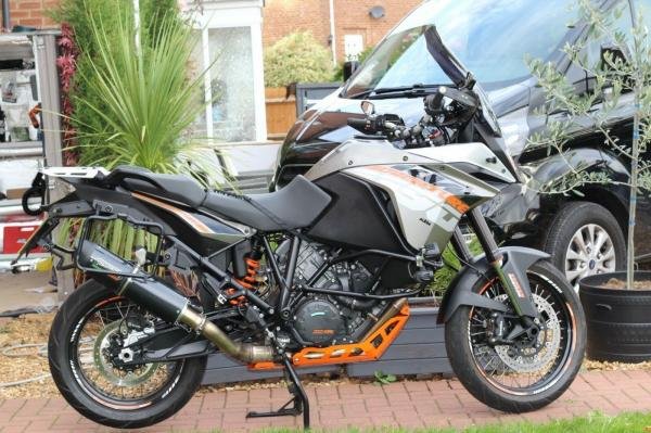 2014 KTM 1190 Adventure Only 3500 miles ABS